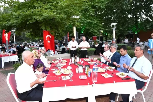 Şehit aileleri ve gaziler 15 Temmuz yemeğinde buluştu