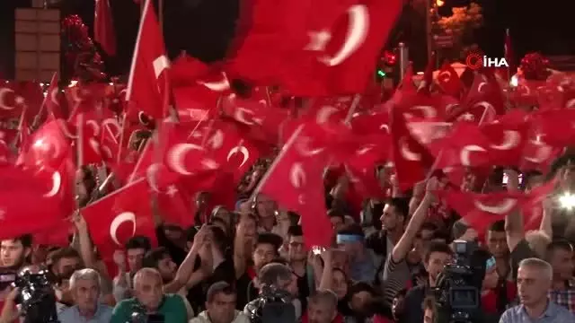15 Temmuz'un yıldönümünde on binler meydana inerek tek yürek oldu 15 Temmuz'un yıldönümünde on binler meydana inerek tek yürek oldu