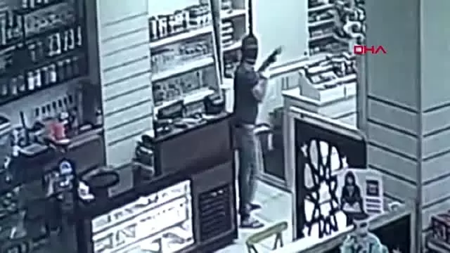 AYDIN Akaryakıt istasyonunda pompalı ve kar maskeli gasp kamerada