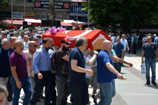 Eski milletvekili Karadeniz, toprağa verildi