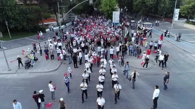 Gaziantep, 15 Temmuz gecesinde tek yürek oldu Gaziantep, 15 Temmuz gecesinde tek yürek oldu