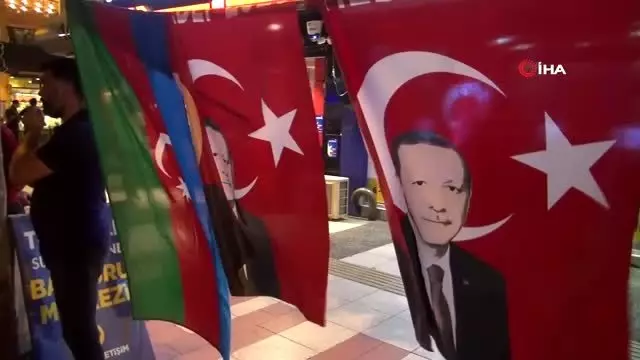 Hain kalkışmanın 3. yıldönümünde de Manisalılar meydanı doldurdu