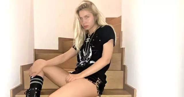 Kilo aldığı söylenen Aleyna Tilki, sarı bikinili paylaşımıyla eleştirilere cevap verdi