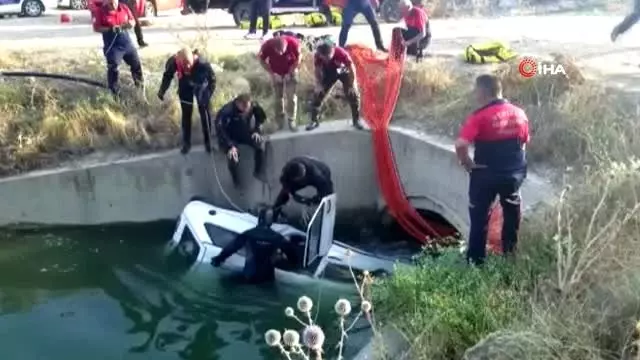 Kontrolden çıkan otomobil sulama kanalına uçtu: 2 ölü