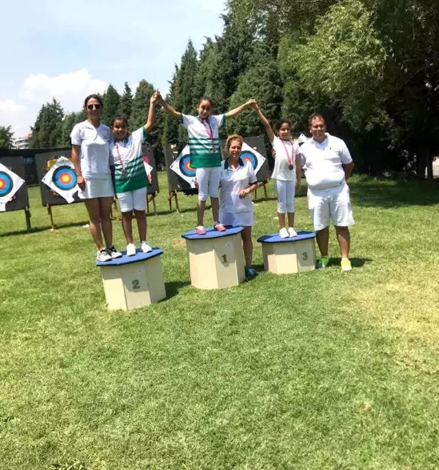 Manisa Büyükşehir'in Okçuları 12'den vurdu