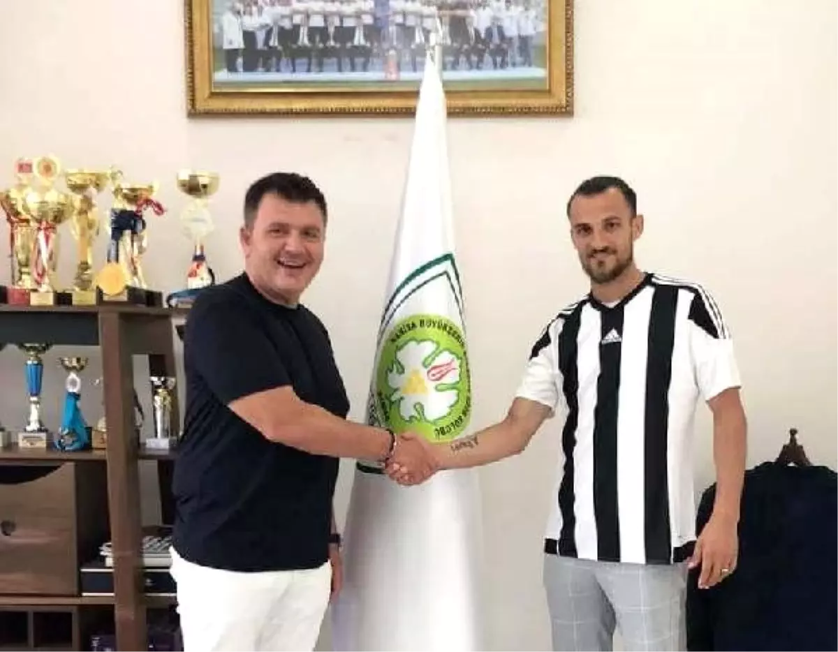 Manisa'dan defansa takviye