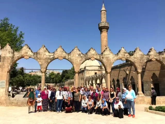 Mezitli'nin üretici kadınlarına belediyeden Şanlıurfa turu