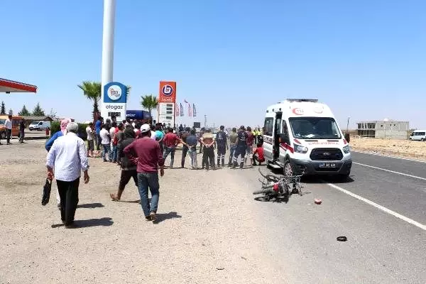 Minibüsle çarpışan motosikletin sürücü öldü