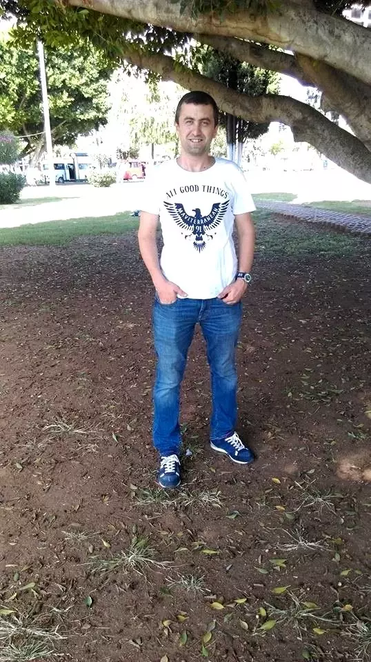 Minibüsten düşüp hayatını kaybetti