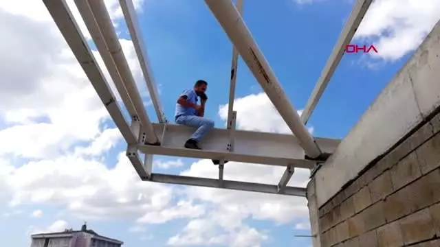 Parasını alamadığı iddiasıyla intihara kalkıştı Parasını alamadığı iddiasıyla intihara kalkıştı