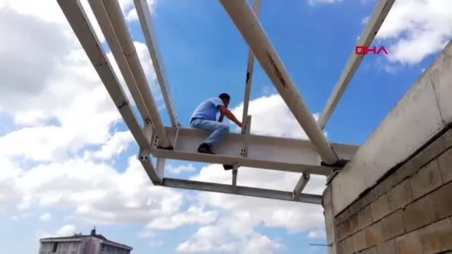 Parasını alamadığı iddiasıyla intihara kalkıştı Parasını alamadığı iddiasıyla intihara kalkıştı