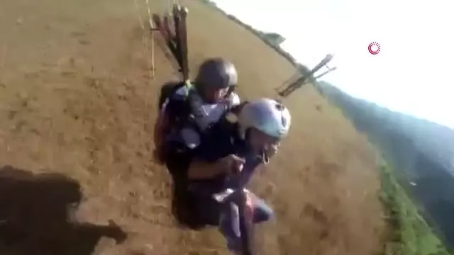 Rizeli Vecihi evlilik teklifini böyle yaptı Rizeli Vecihi evlilik teklifini böyle yaptı