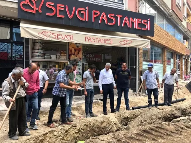 Simav'da doğalgaz hattı için ilk kazma vuruldu Simav'da doğalgaz hattı için ilk kazma vuruldu
