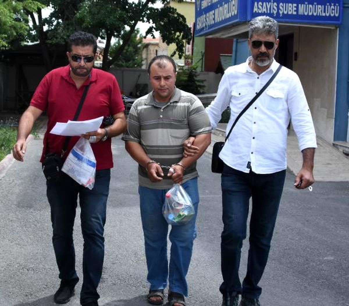 200 lira alacağı olan gencin babasını vurup, annesini rehin aldı (2)