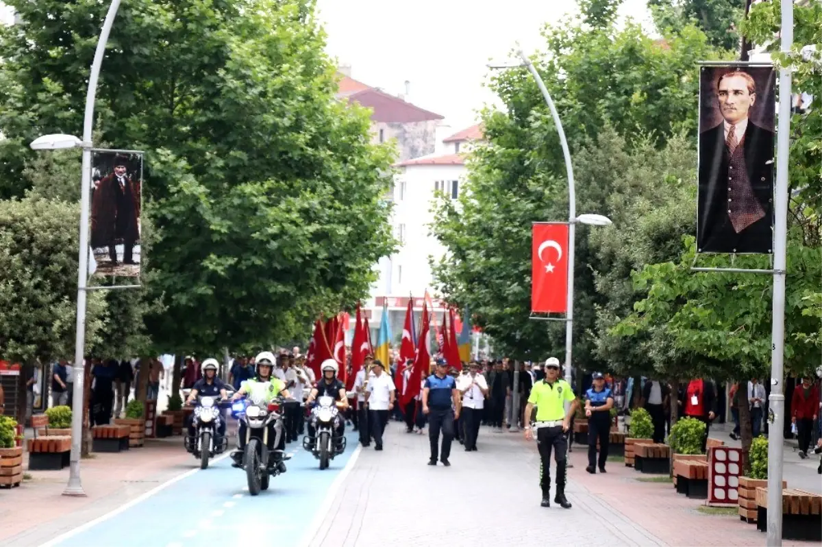 Atatürk'ün Bolu'ya gelişinin 85'inci yılı kutlandı