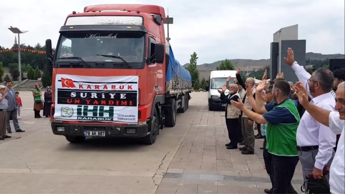 Bir tır dolusu un Suriye'ye alkışlarla uğurlandı