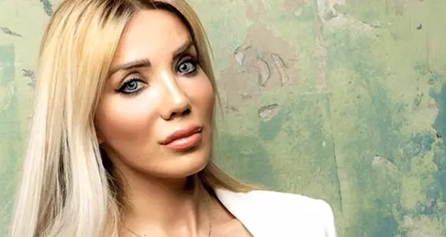 Ciciş Esra, 'Yaşlanınca böyle olacakmışım' diyerek bikinili fotoğrafını yayınladı Ciciş Esra, 'Yaşlanınca böyle olacakmışım' diyerek bikinili fotoğrafını yayınladı
