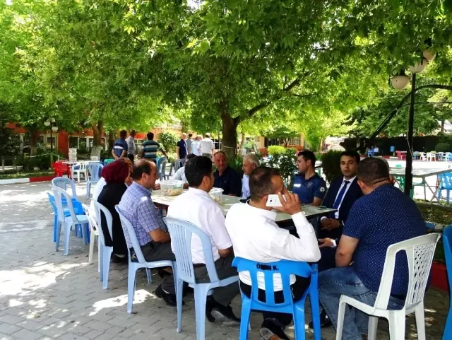Dereköy'de hayır yemeği Dereköy'de hayır yemeği