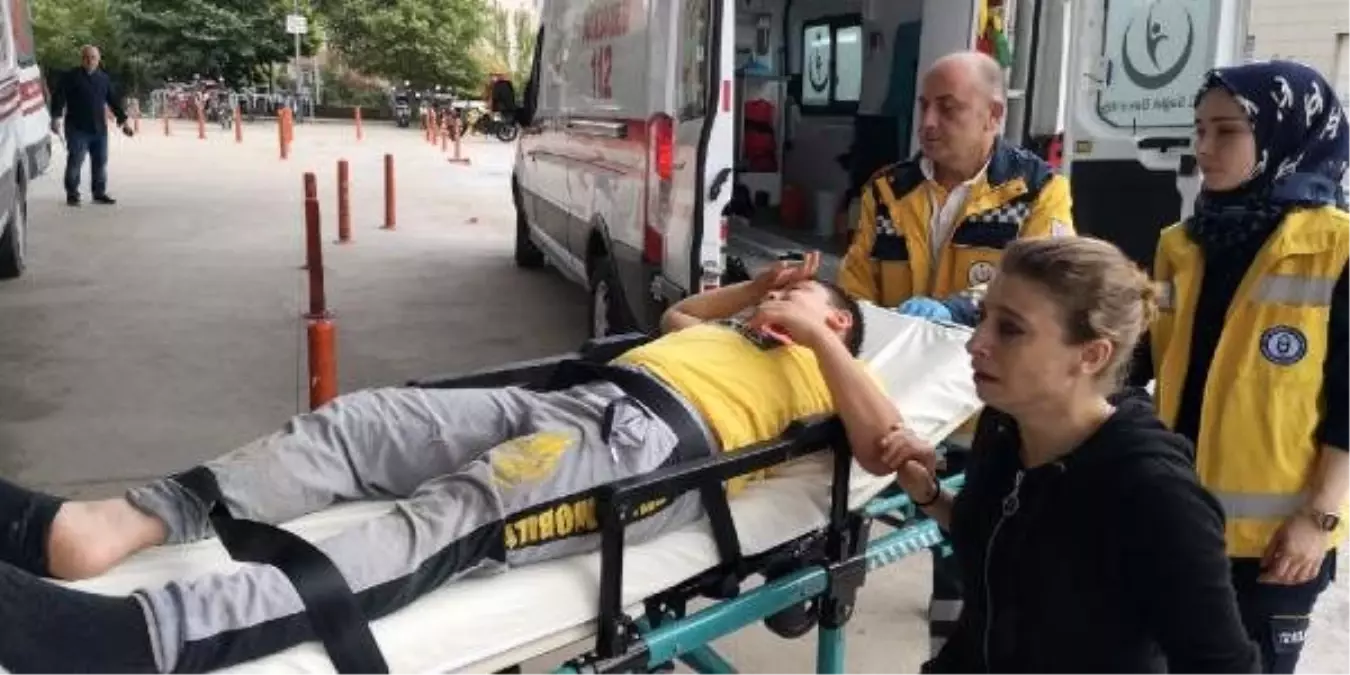 Efe'ye otomobil çarptı, annesi gözyaşlarına boğuldu