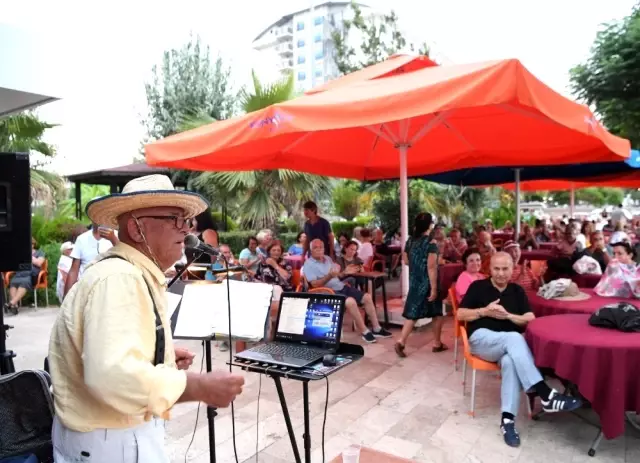 Emekli Kahvesi�nde müzik dinletisi Haber