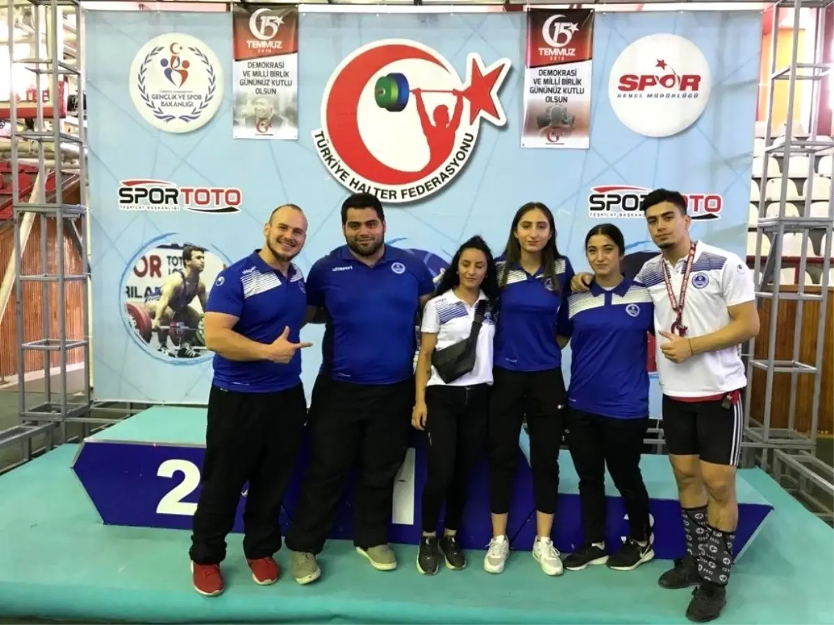 Halterciler, Sivas'tan madalyalarla döndü