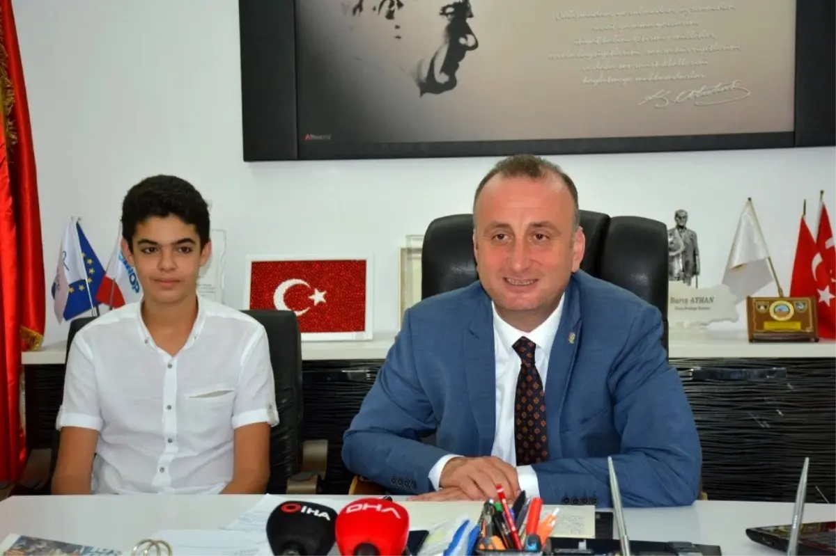 'Her şey çok güzel olacak' sloganının mimarı Berkay, Sinop Belediye Başkanı'nın misafiri oldu