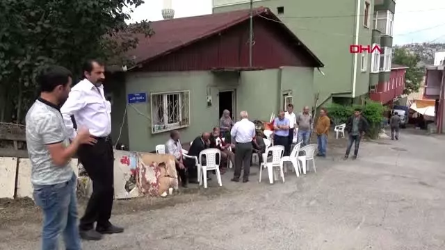 KOCAELİ ÜNİVERSİTE HAYALİ İLE ÇALIŞIRKEN OTOBÜSTEN İNERKEN CANINDAN OLDU