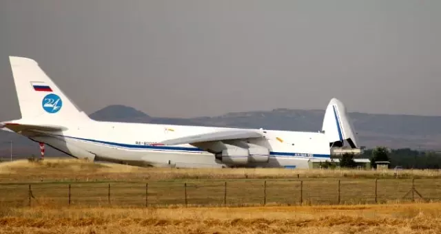 S-400 teslimatında on dördüncü uçak Mürted'e indi