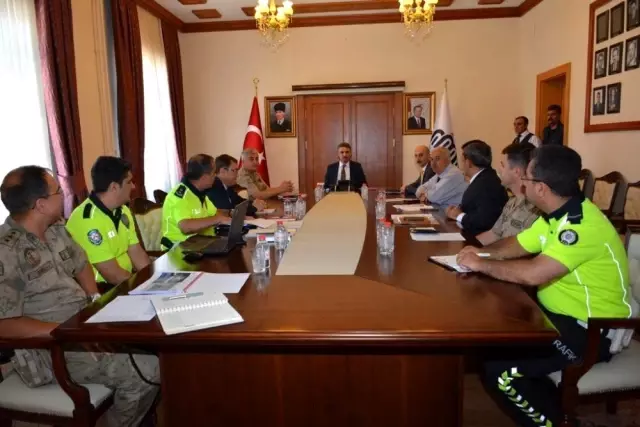 Trafik değerlendirme toplantısı düzenlendi Trafik değerlendirme toplantısı düzenlendi