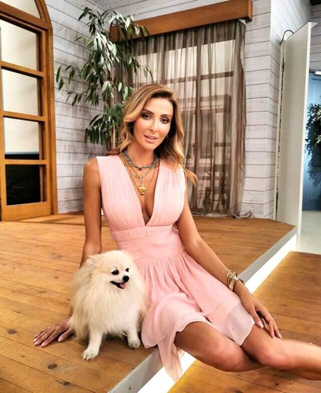 Yaşlandırma akımına uyan Özge Ulusoy geçmişe gitmeyi tercih etti