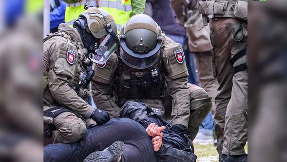 Almanya'da terör baskınları
