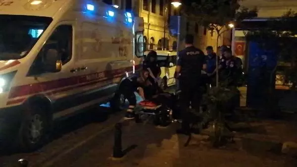 Camide uyuyakaldı, gece yarısı uyanıp ikinci kattan atlayınca hastanelik oldu Camide uyuyakaldı, gece yarısı uyanıp ikinci kattan atlayınca hastanelik oldu