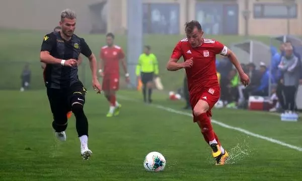 Demir Grup Sivasspor-Yeni Malatyaspor maçına sis engeli