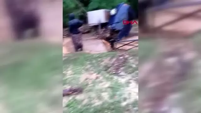 Düzce'de sel felaketi: 4'ü çocuk 7 kişi kayıp Düzce'de sel felaketi: 4'ü çocuk 7 kişi kayıp
