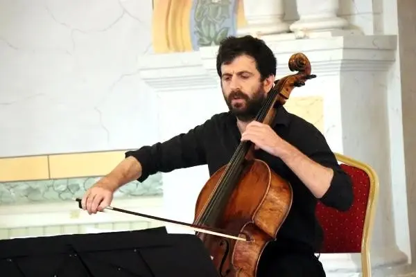 Edirne'de viyolonsel sanatçısı Weinstein'den müzik şöleni Edirne'de viyolonsel sanatçısı Weinstein'den müzik şöleni