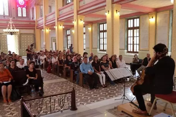 Edirne'de viyolonsel sanatçısı Weinstein'den müzik şöleni Edirne'de viyolonsel sanatçısı Weinstein'den müzik şöleni