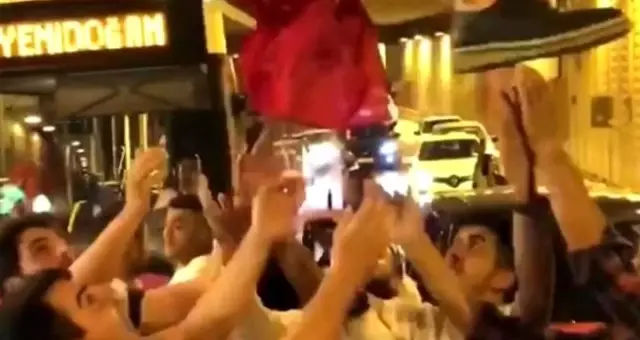 İstanbul'un göbeğinde magandalar tünel kapatıp havaya ateş açtı!