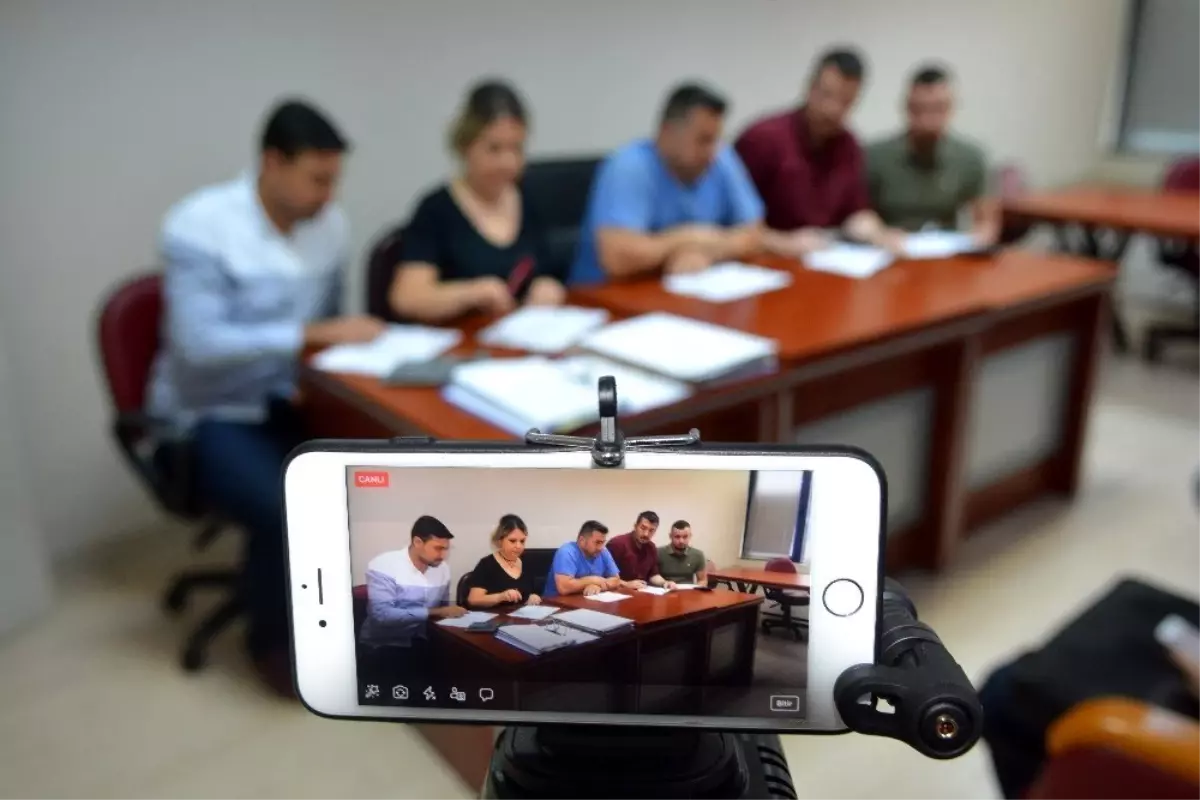 İzmit'te asfalt yama ihalesi yapıldı