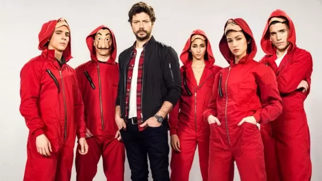 La Casa de Papel'in senaristinden İstanbul açıklaması! Karakterler değişti La Casa de Papel'in senaristinden İstanbul açıklaması! Karakterler değişti