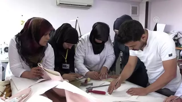Sayacılık kadınların geçim kaynağı oldu Sayacılık kadınların geçim kaynağı oldu