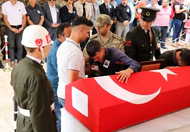 Şırnak şehidi son yolculuğuna uğurlandı