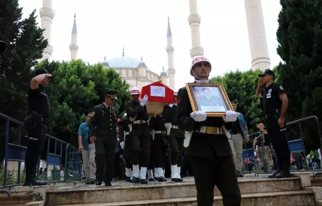 Şırnak şehidi son yolculuğuna uğurlandı