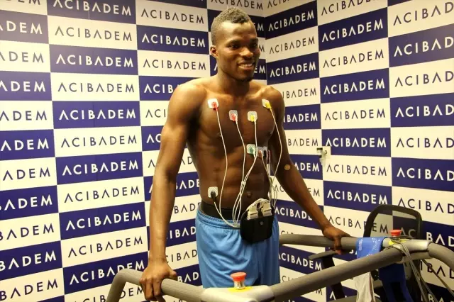 Sivasspor'da Isaac Cofie sağlık kontrolünden geçti