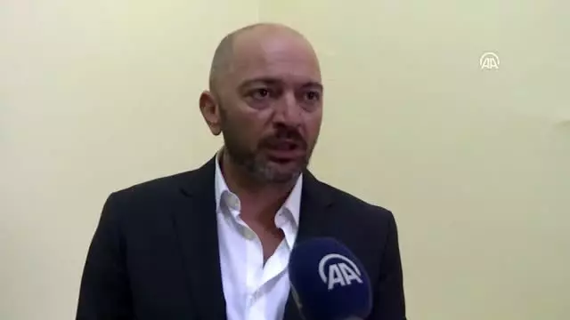 Ceyhun Yılmaz'dan mahkumlara gösteri Ceyhun Yılmaz'dan mahkumlara gösteri