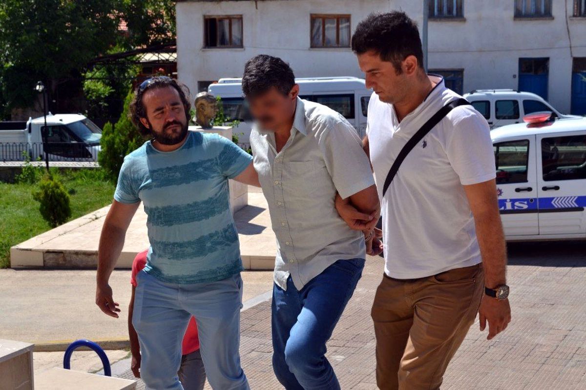 Günlerdir haber alınamayan kadının evinde satırla öldürüldüğü tespit edildi