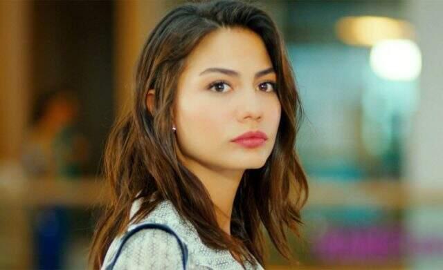 Demet Özdemir, göbek dansı performansıyla tam not aldı