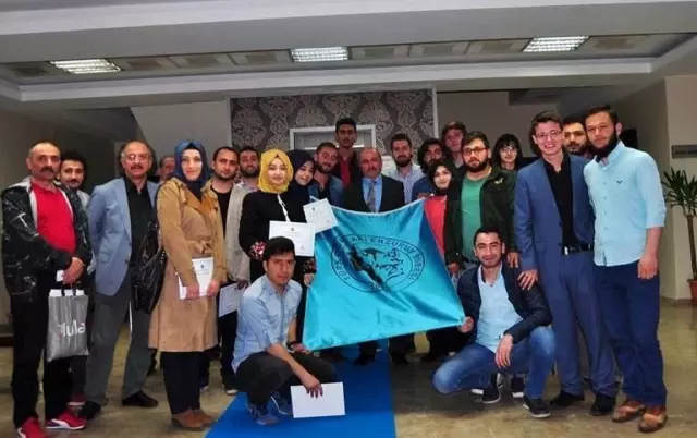 Erzurum Kongresinin 100. yılında Türk Ocaklı gençler kıyamda