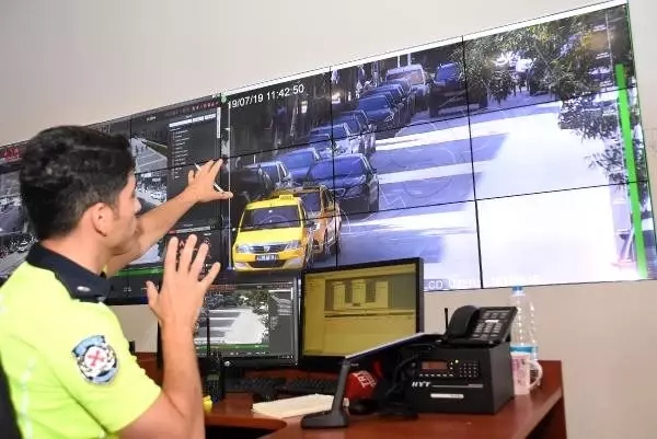 Eskişehir'de, hatalı park yapan sürücülere kameralı denetim