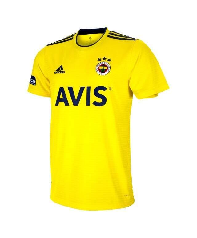 Fenerbahçe yeni sezon formalarını tanıttı