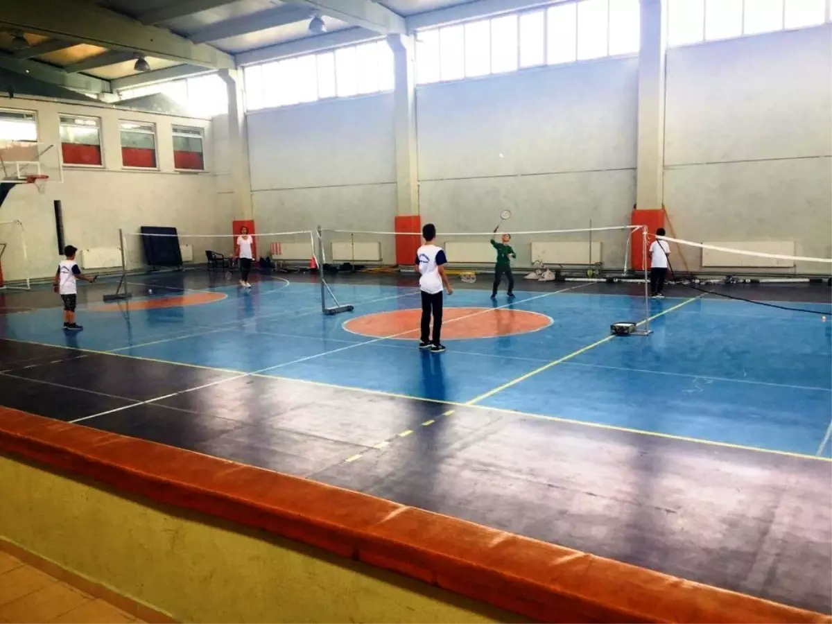 Hisarcık'ta 4 branşta Yaz Spor Okulu açıldı